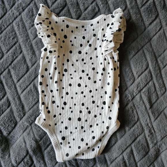 Cat & Jack Polkadot Ribbed Onesie - Picture 4 of 5